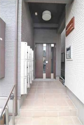 フォレストメゾン子安A202号室 エントランス