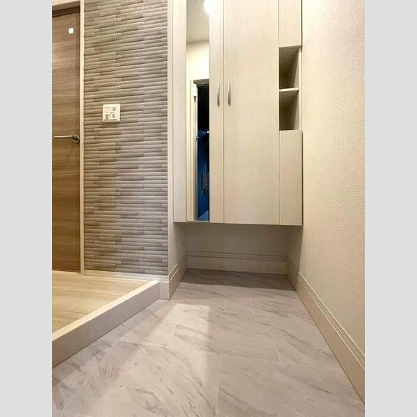 アヴァンス豊島　A 玄関