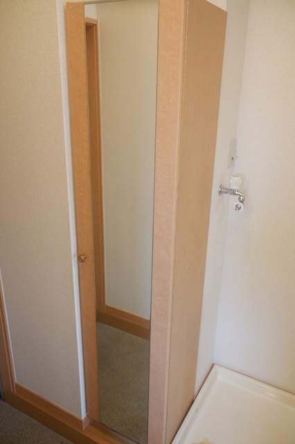 ソレーユ弦巻0203号室 収納