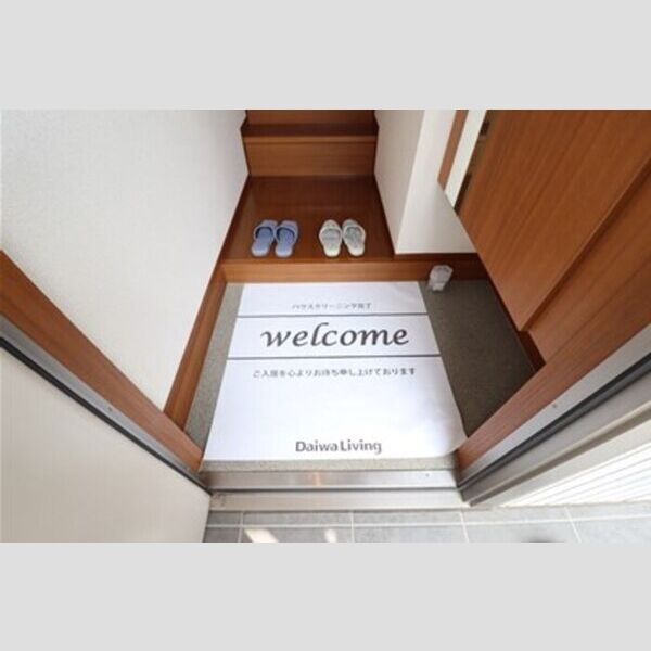 デュオラピッツ　B 玄関