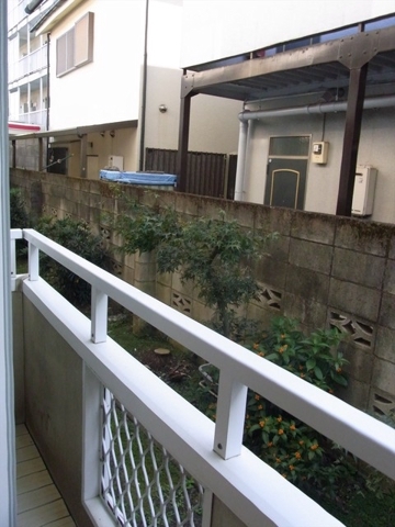 ホワイトホームズ1階 バルコニー