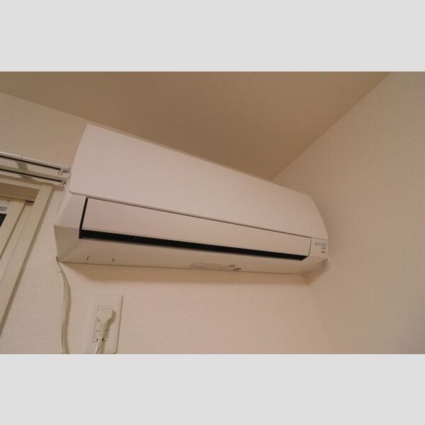 コンフォール203号室 エアコン