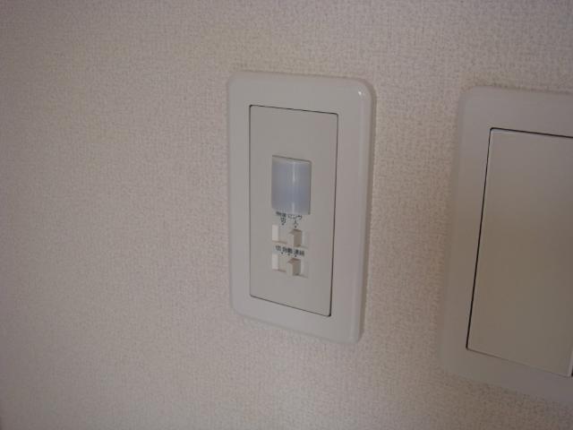 エラン 人感センサー