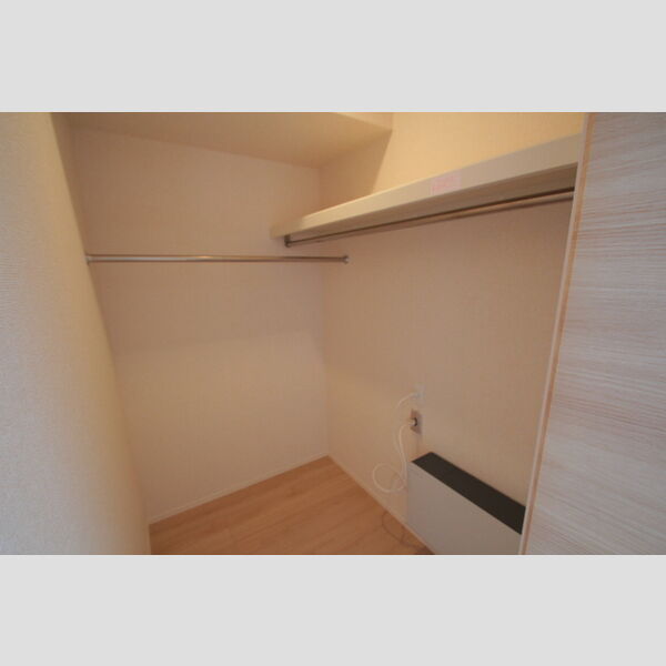 Casa FeliceⅢ201号室 ウォークインクローゼット完備