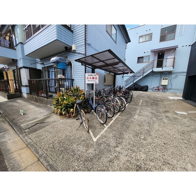 メゾン南小岩203号室 駐輪スペース