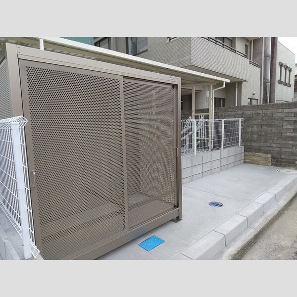 アイリス ゴミステーション