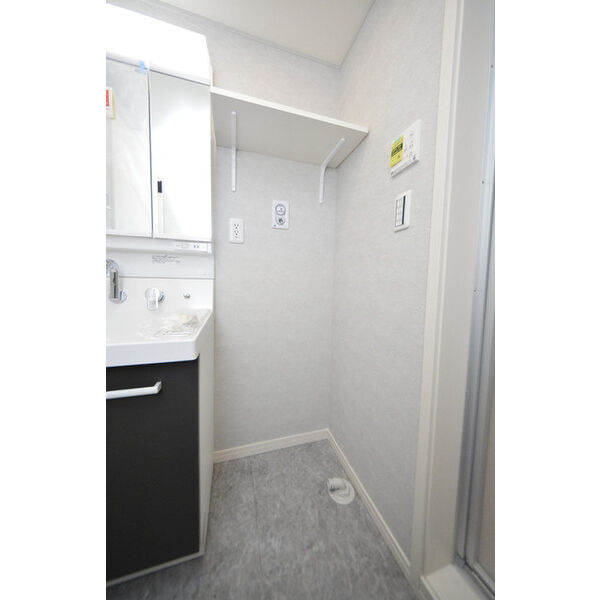 Heim　Komorelia0201号室 洗濯機置場