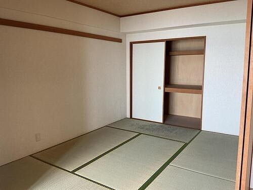 ライオンズマンション鎌倉七里ガ浜海岸3階 和室（約６．０畳）