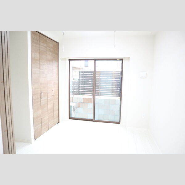 パルナシウス101号室 洋室