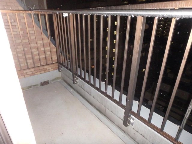 ライオンズマンション横浜伊勢佐木町 バルコニー