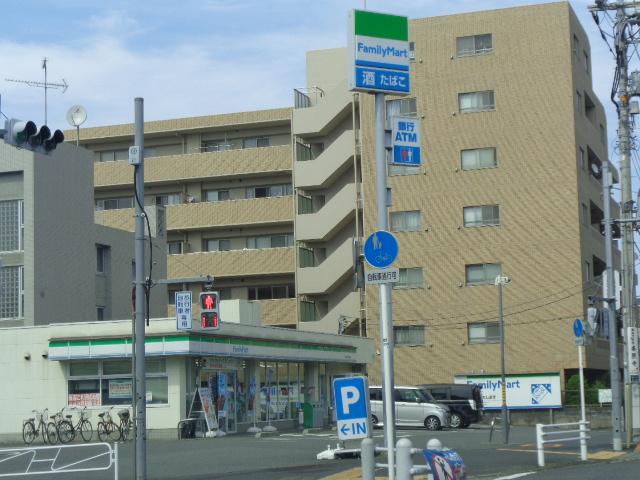 フルーリア ファミリーマート京王堀之内駅東店まで1,236ｍ