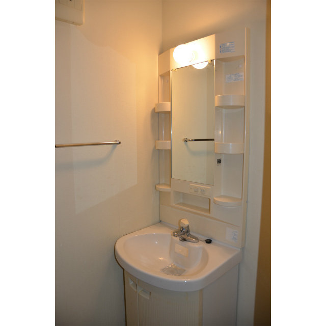 ヴェルエール湘南104号室 内観