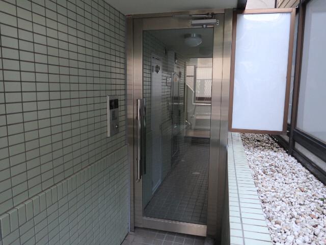 グリーンコート2階 エントランス