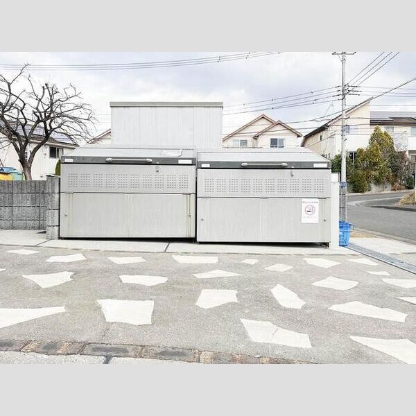 ピアチェボーレ ごみ置き場