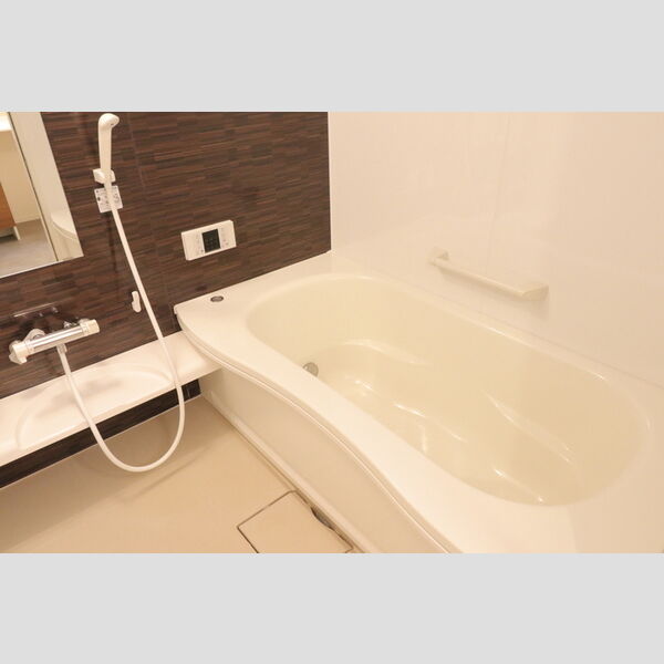 スクエア レイク105号室 浴室