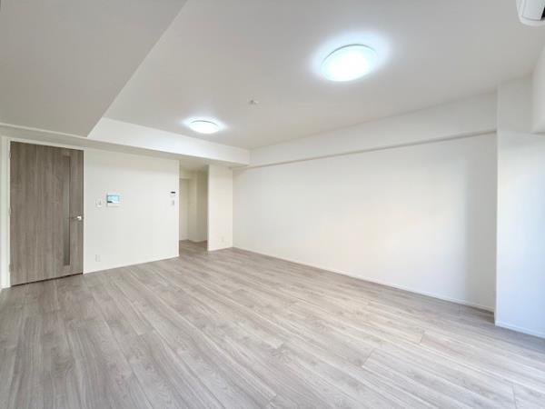 エレミ本蓮沼2階 リビング