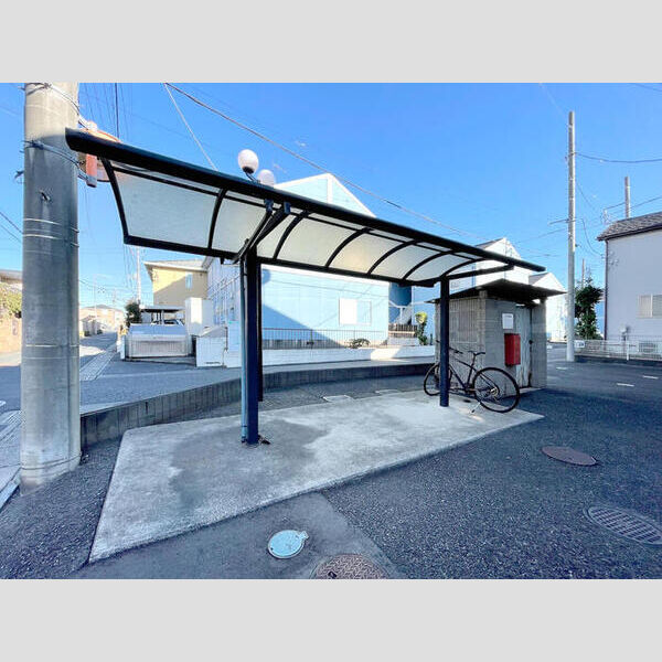 セジュール彩 駐輪場