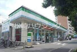 フェリスリッシュ ファミリーマート上鷺宮二丁目店