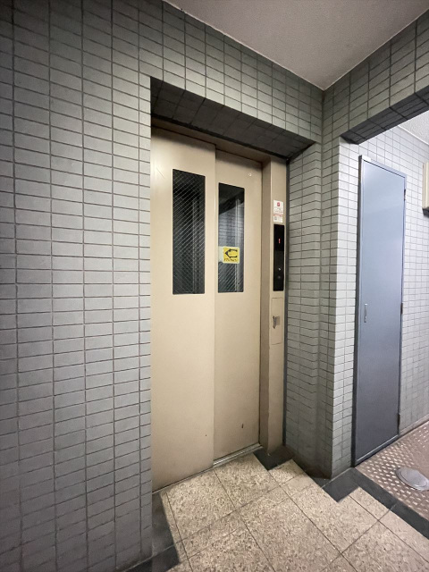 スカイコート本郷東大前104号室 エレベーター