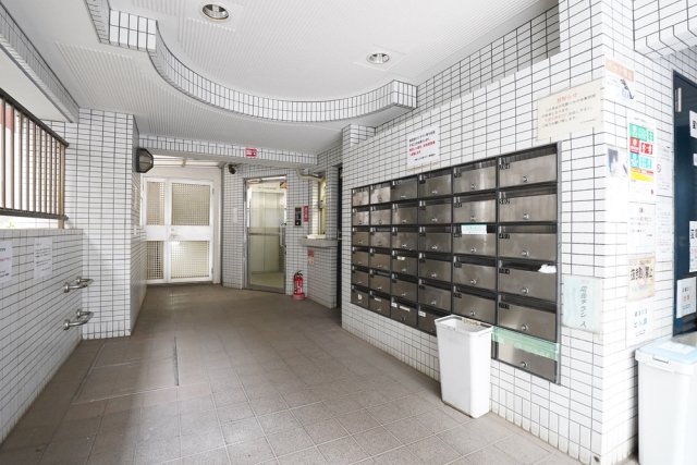 日興パレス大森ＰＡＲＴⅡ7階 エントランス