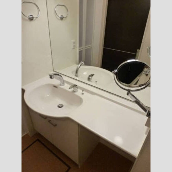 ヴィラ アカシア 洗面化粧台