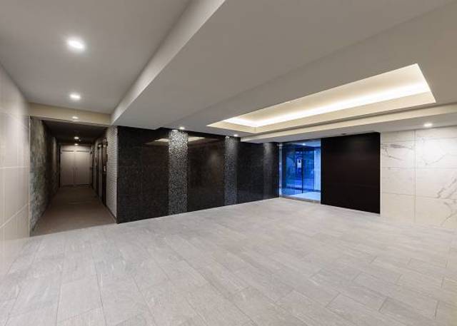 ガーラ・ステーション横浜大口4階 ロビー