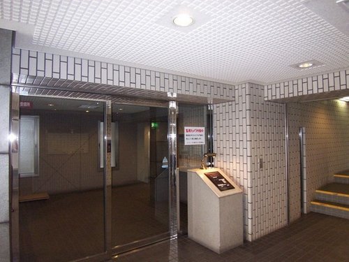 パーク・ノヴァ横浜・井土ケ谷605号室 エントランス