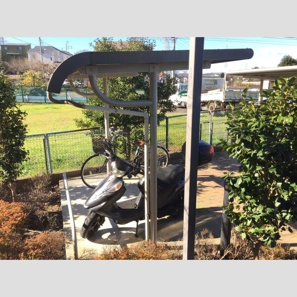 ヴェルデⅡ 屋根付駐輪場