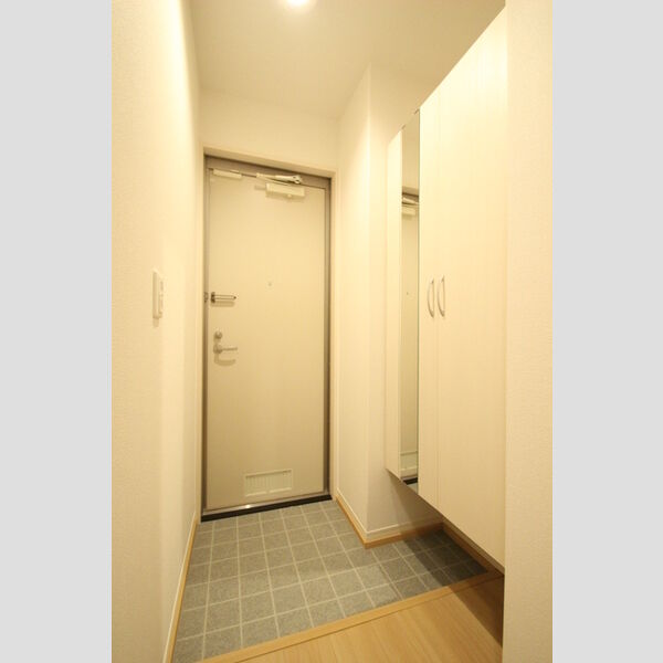 メゾン　アムール302号室 玄関