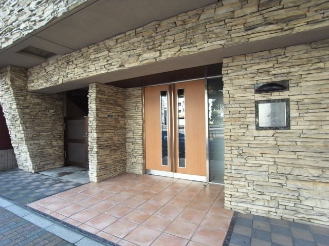 レガロ飛鳥山3階 エントランス