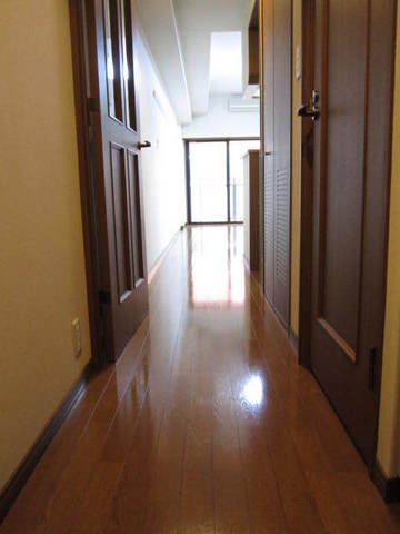 ベスト伊勢佐木長者町4階 廊下