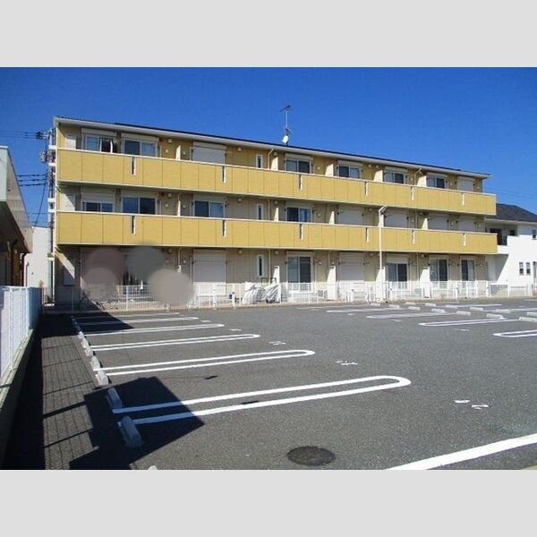 ルクティア 駐車場