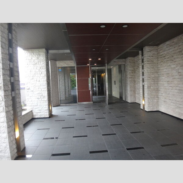 カスタリア三宿 エントランス