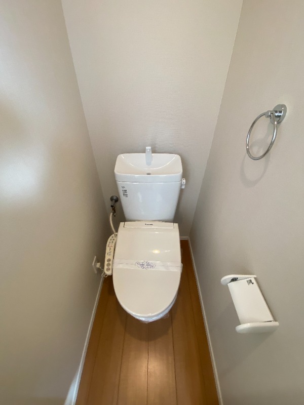 ＢＬＵＥ　ＬＥＡＦ トイレ