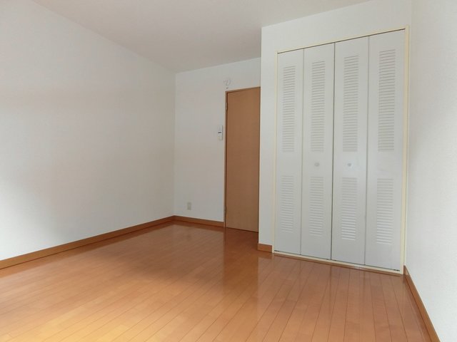 ブランルージュ日野0205号室 リビング