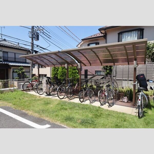 パインヒルズ胡録台 駐輪場