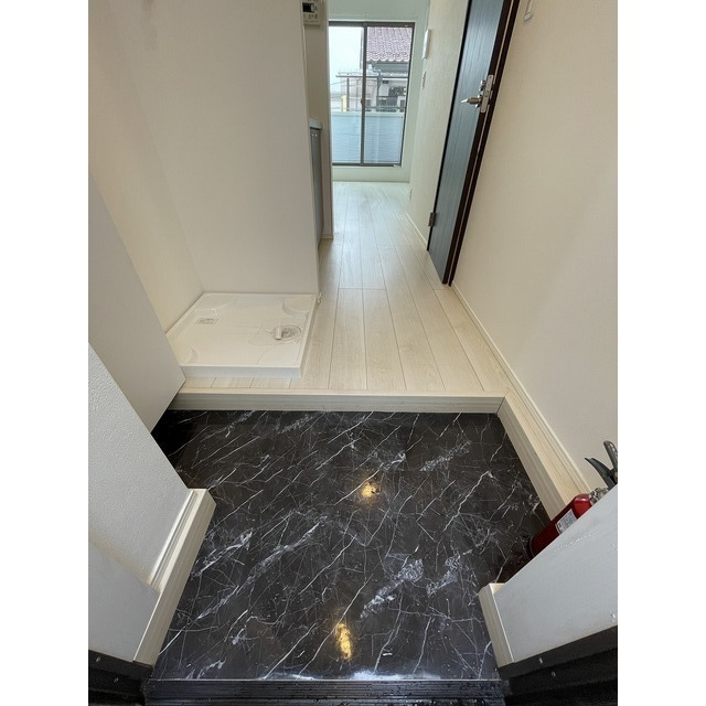 ヒルズ稔台103号室 シューズボックス付/イメージ