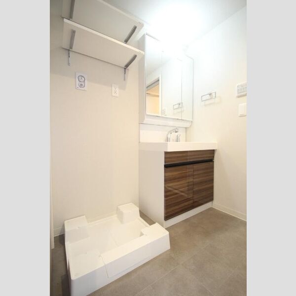 Grande Carro(グランデカッロ)802号室 洗面室