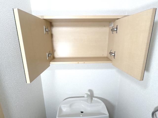 ロイヤルハイツ 上部収納
