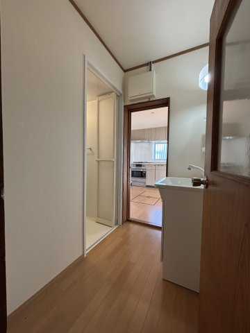 片瀬山戸建0001号室 洗面