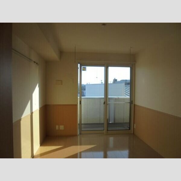 フォルトゥナート302号室 洋室