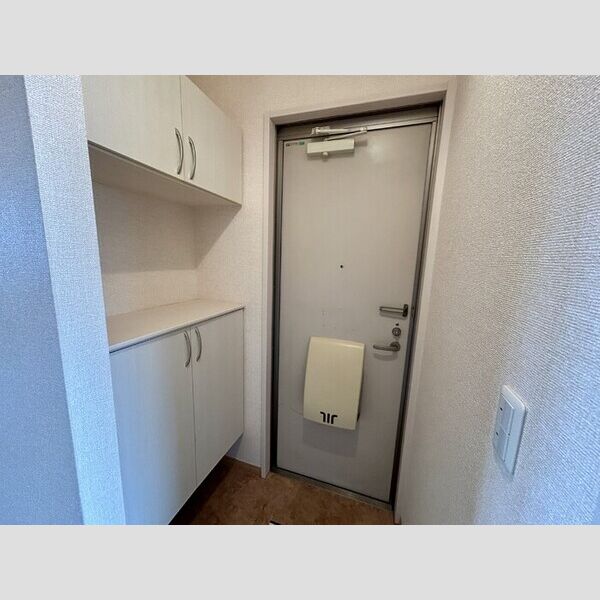 シエルブルー303号室 玄関