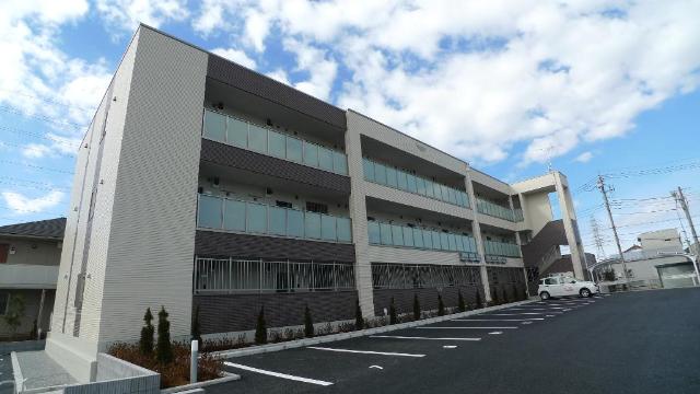 テニール 外観写真（昼）