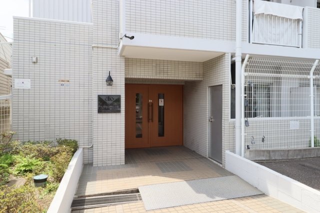 クリオ新杉田１番館 エントランス