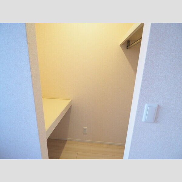 ウェルデンスD-stay　A207号室 収納