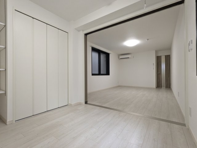 グランピア四谷0201号室 リビング