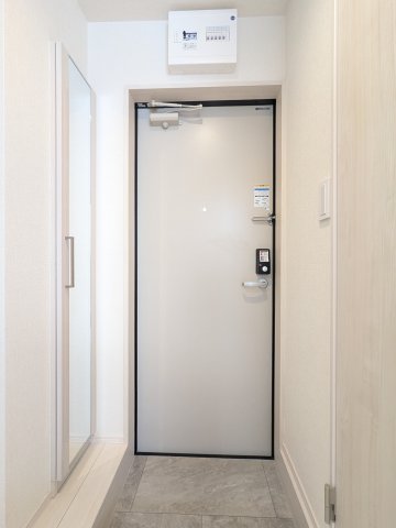 エルミア平和台 玄関