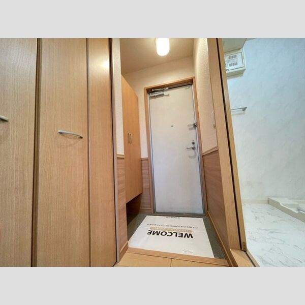 レジデンス　ダイコク 玄関