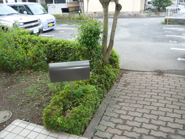 タウンハウス岡野B2号室 庭