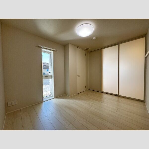 グリナージュ　リリア101号室 6.5帖洋室♪